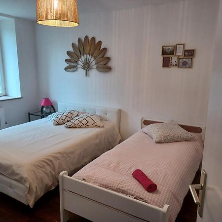 Ernée Duplex Centre Ville מראה חיצוני תמונה